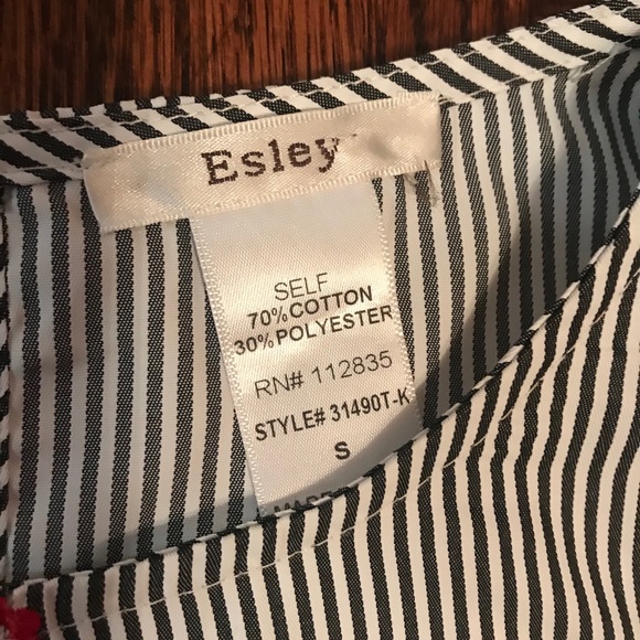 Blouse with blue and white stripe and flowers - Picture 3 of 3